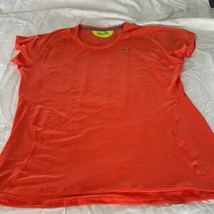 NWT Under Armour tee
